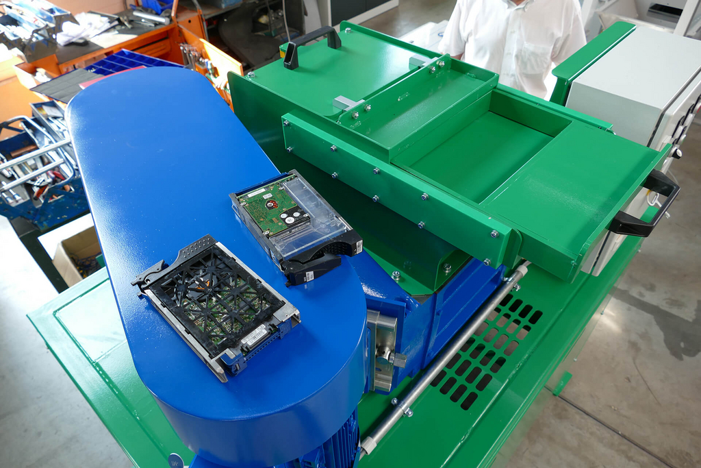 Hard disk shredding Erdwich ZerkleinerungsSysteme GmbH